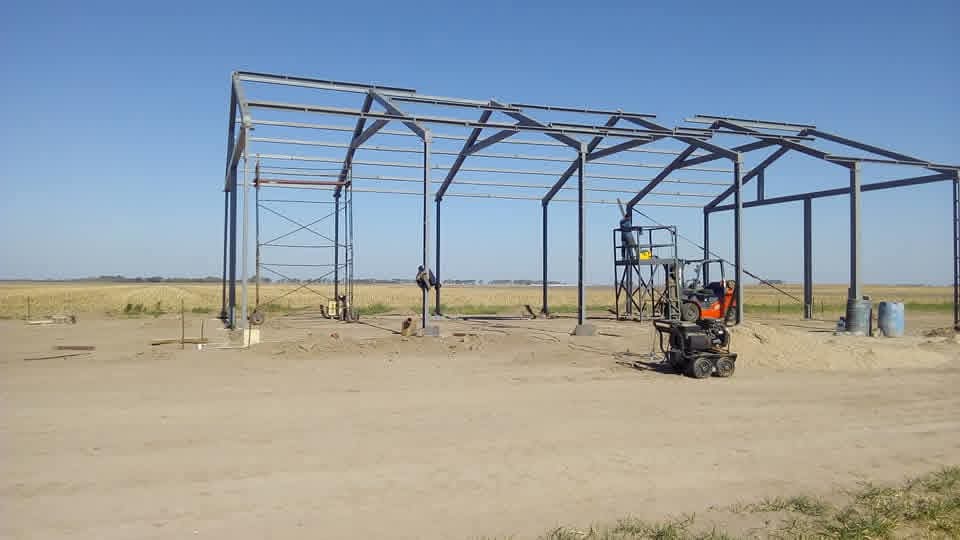 Proyecto fabricación y montaje de estructura metálica en General Deheza